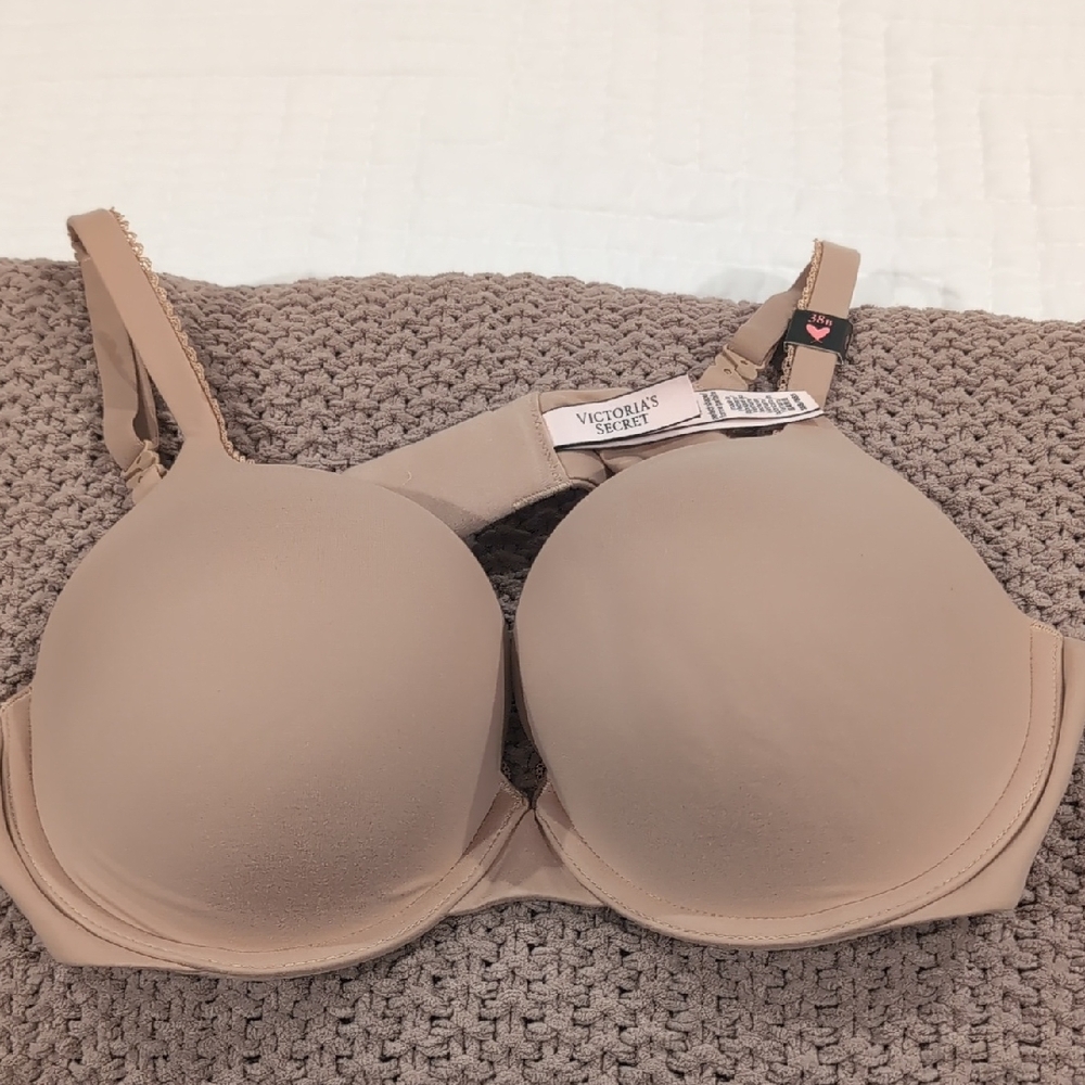 Victoria's Secret Tan Bra Size 38B NWT